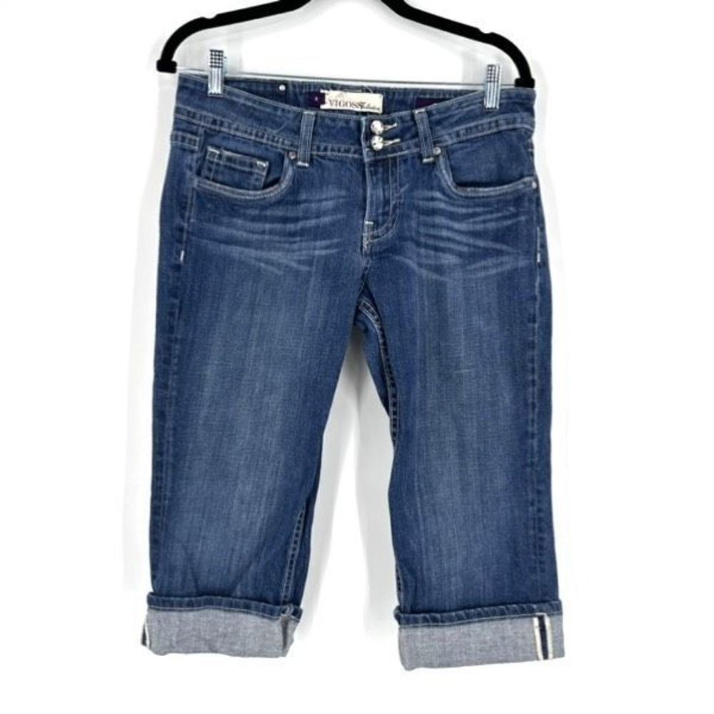 Vigoss Women'sโ Mid-Rise Cuffed Fit Capri Jeans Blue Denim Medium WashโSize 9